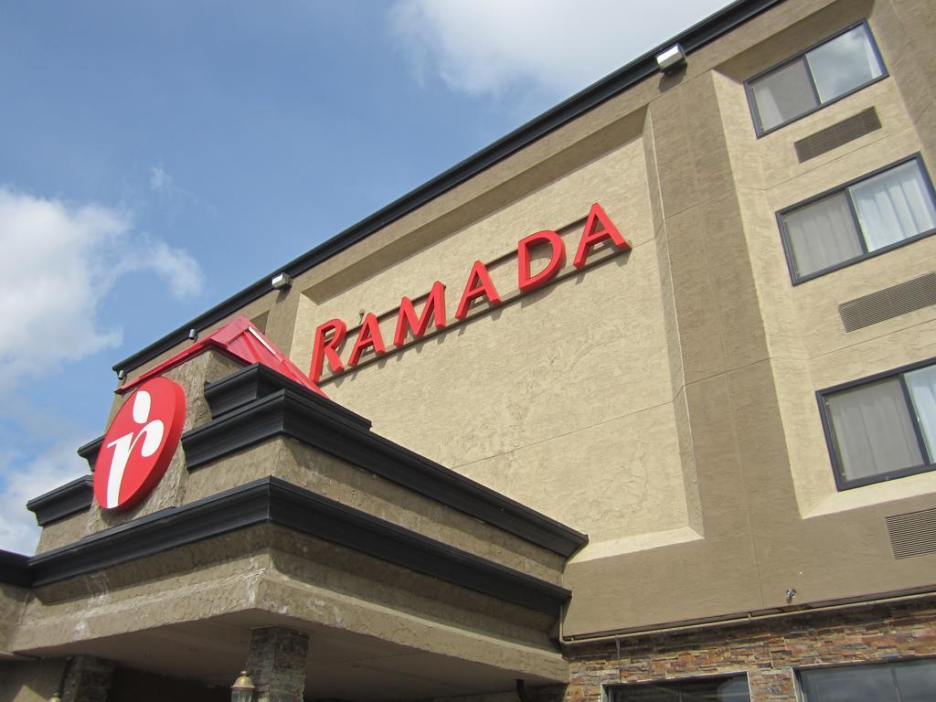 Ramada By Wyndham Williams Lake Exterior photo