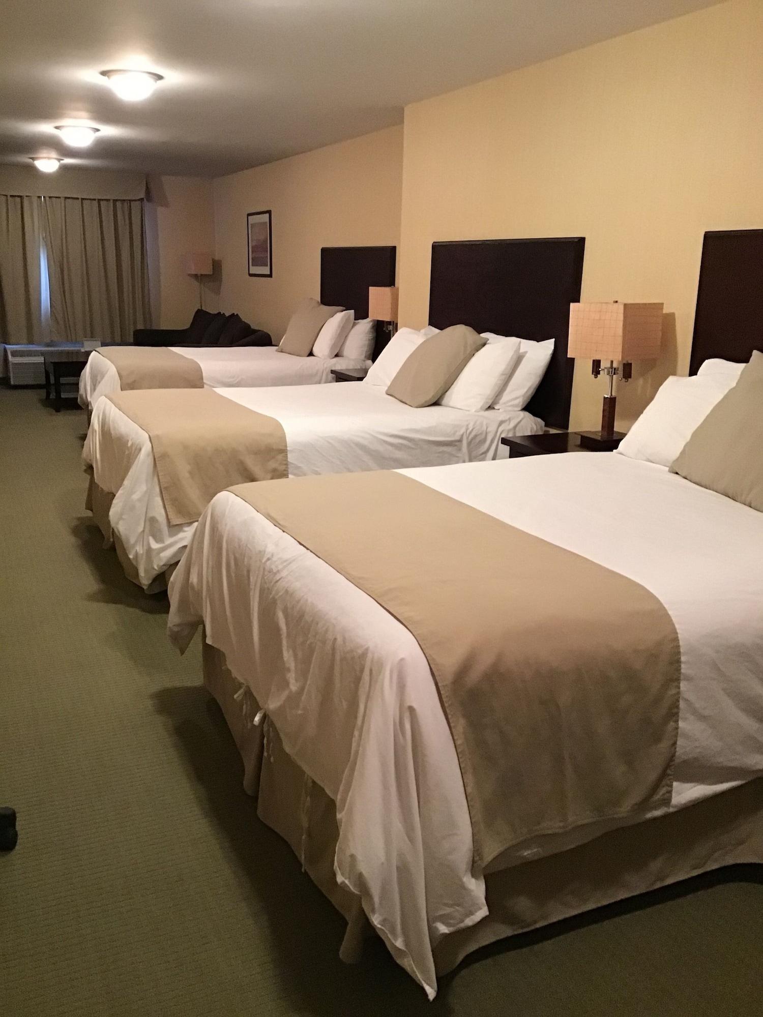 Ramada By Wyndham Williams Lake Exterior photo